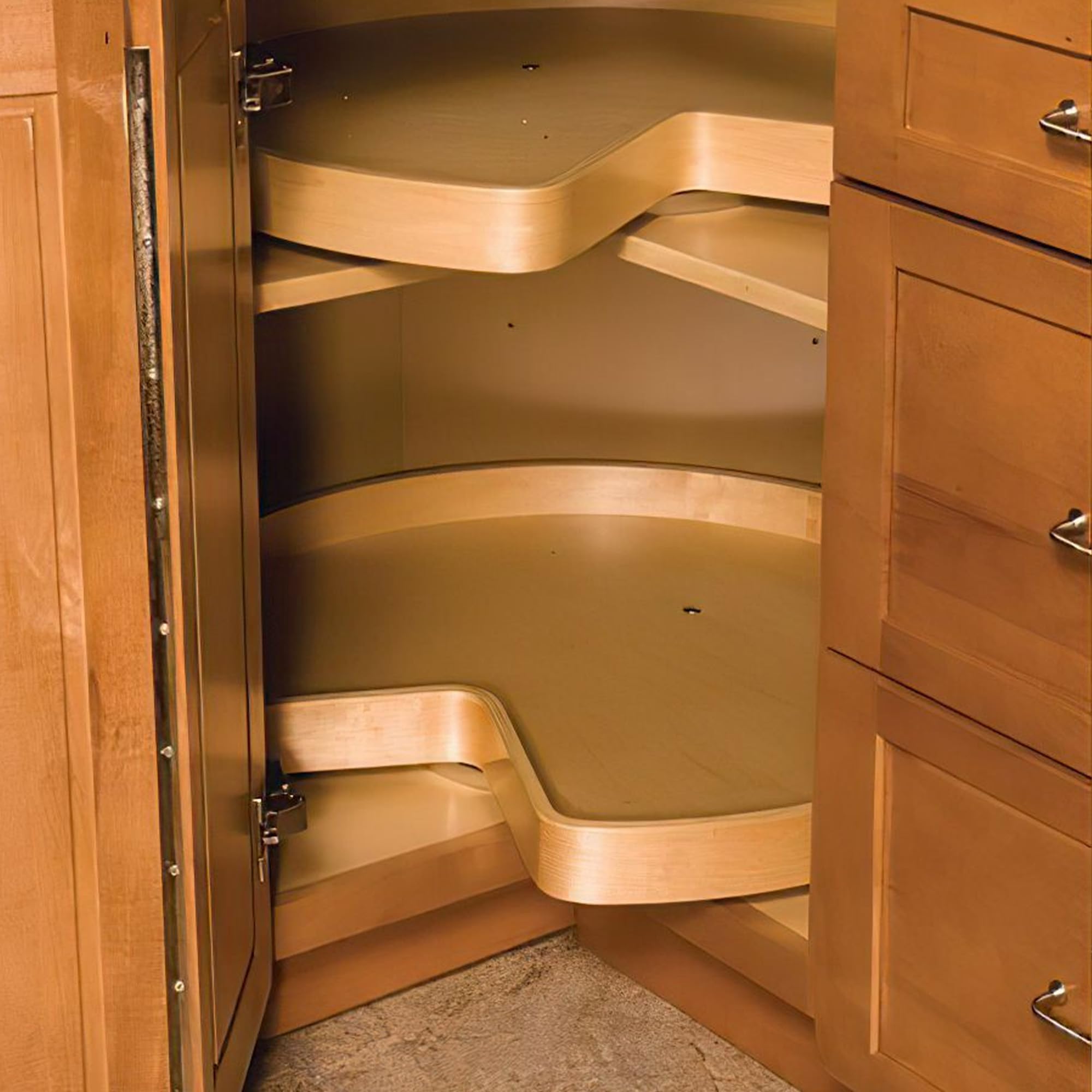 modelo importado lazy susan rev a shelf instalado em armario de canto